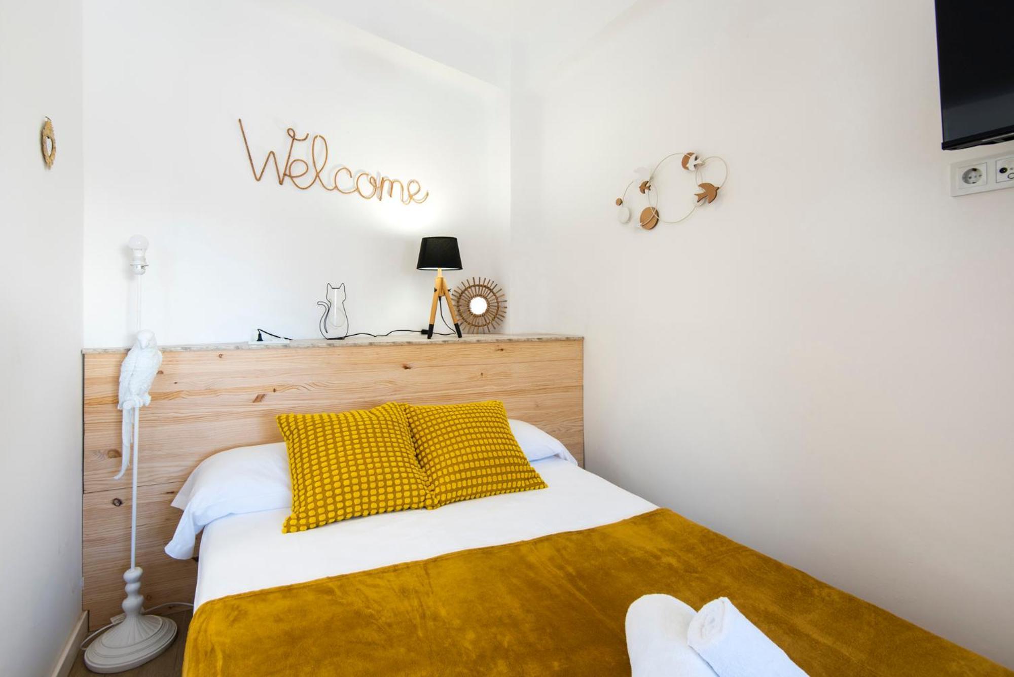 Apartment Malaga Tour Museums Constitucion Square Экстерьер фото