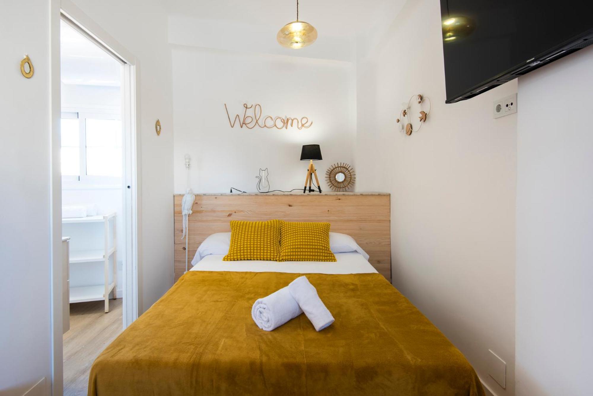 Apartment Malaga Tour Museums Constitucion Square Экстерьер фото