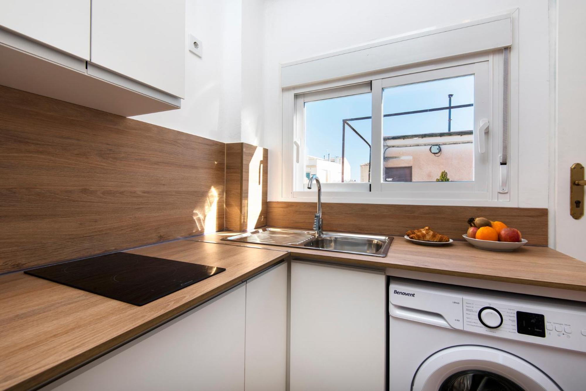 Apartment Malaga Tour Museums Constitucion Square Экстерьер фото